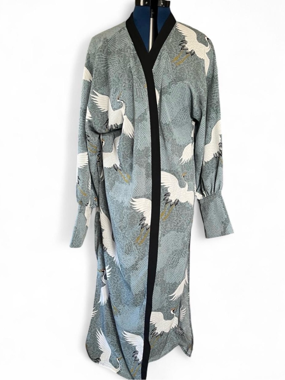 Runway Paris kimono style robe layering piece L